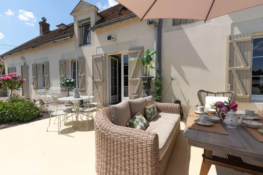 Le Clos Des Roses Chambres Et Tables D Hotes Meusnes Dış mekan fotoğraf